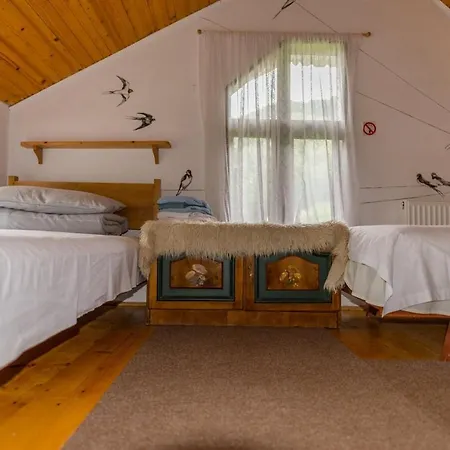 Iedera Casa De Familii 1 Felsőpián